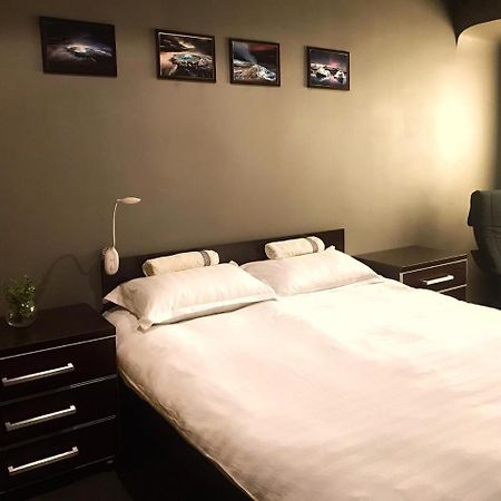Yellow Park Hostel Koktobe エクステリア 写真