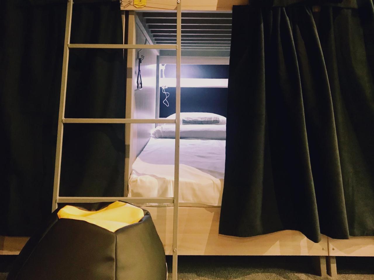 Yellow Park Hostel Koktobe エクステリア 写真