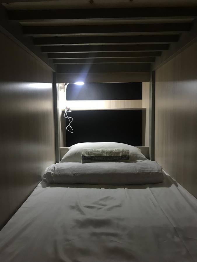 Yellow Park Hostel Koktobe エクステリア 写真
